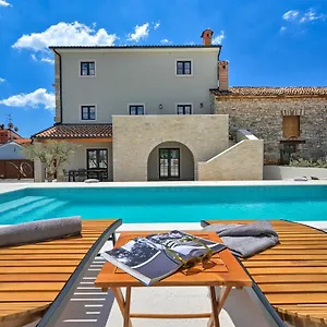 Vitassi Villa
