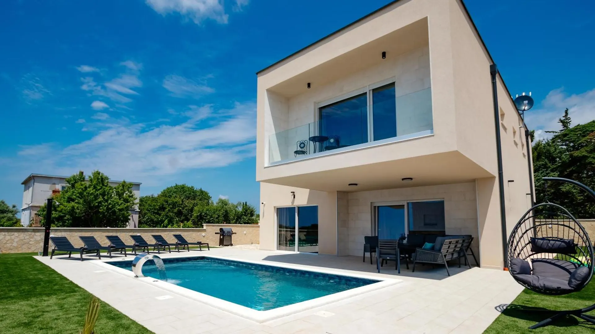 PUY Villa Paula